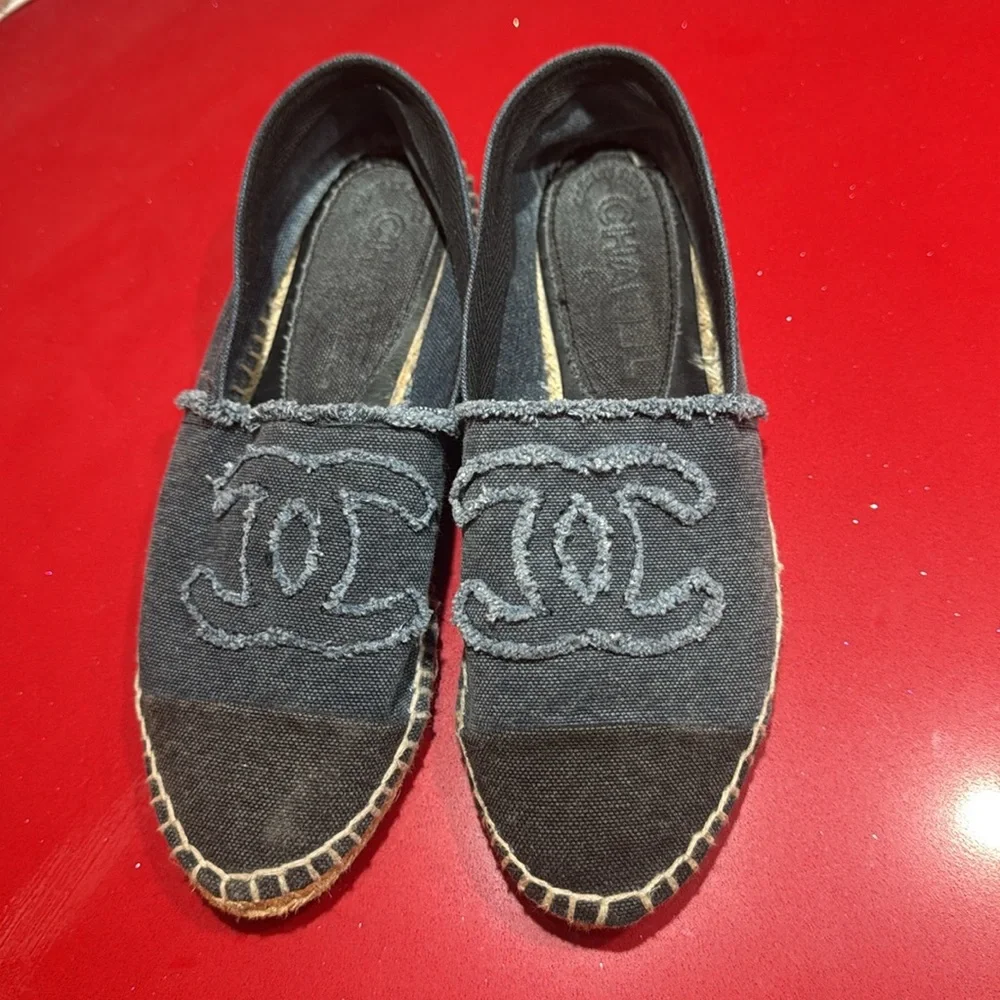 CHANEL Black Denim Espadrille Flats with CC Logo